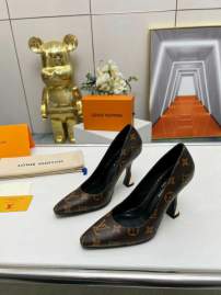 Picture of Louis Vuitton Shoes _SKULVsz35-41913537.5cmmnf0315